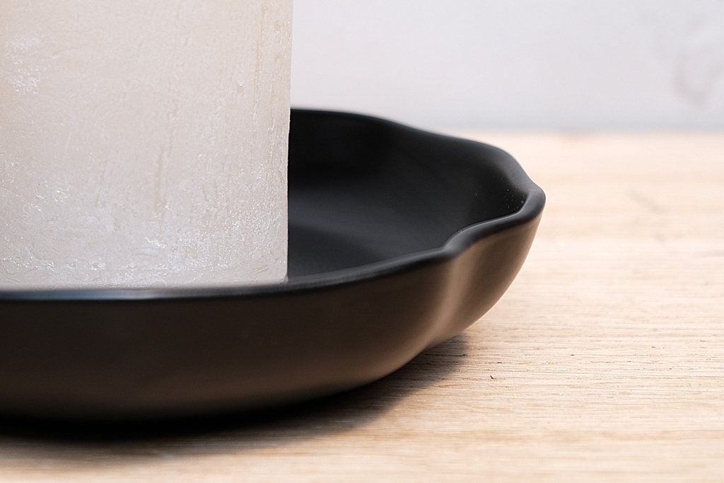 Black plate (high)