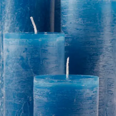 Bleu pétrole glacé